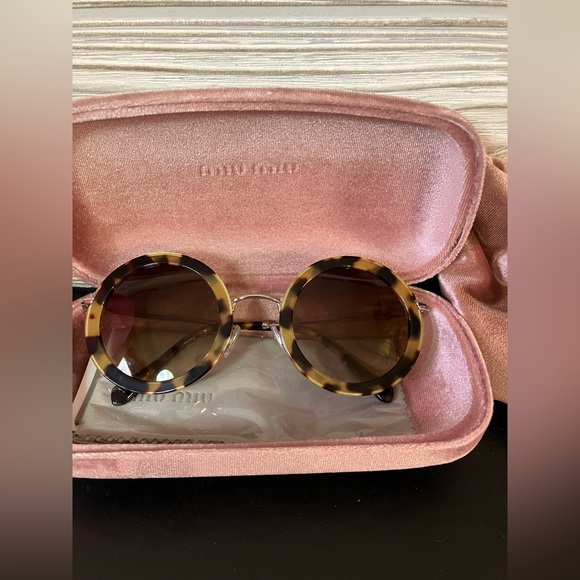 Miu Miu Accessories - Miu Miu sunglasses with case